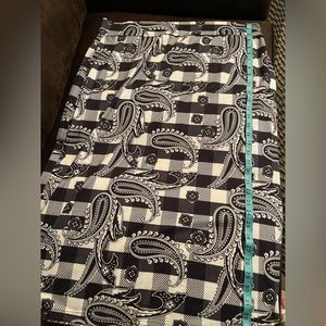 Nuggles size 3X Buffalo plaid and Paisley skirt